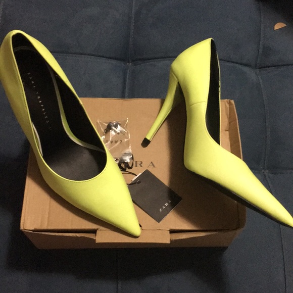 Zara Shoes - Zara yellow/green neon heels NIB.